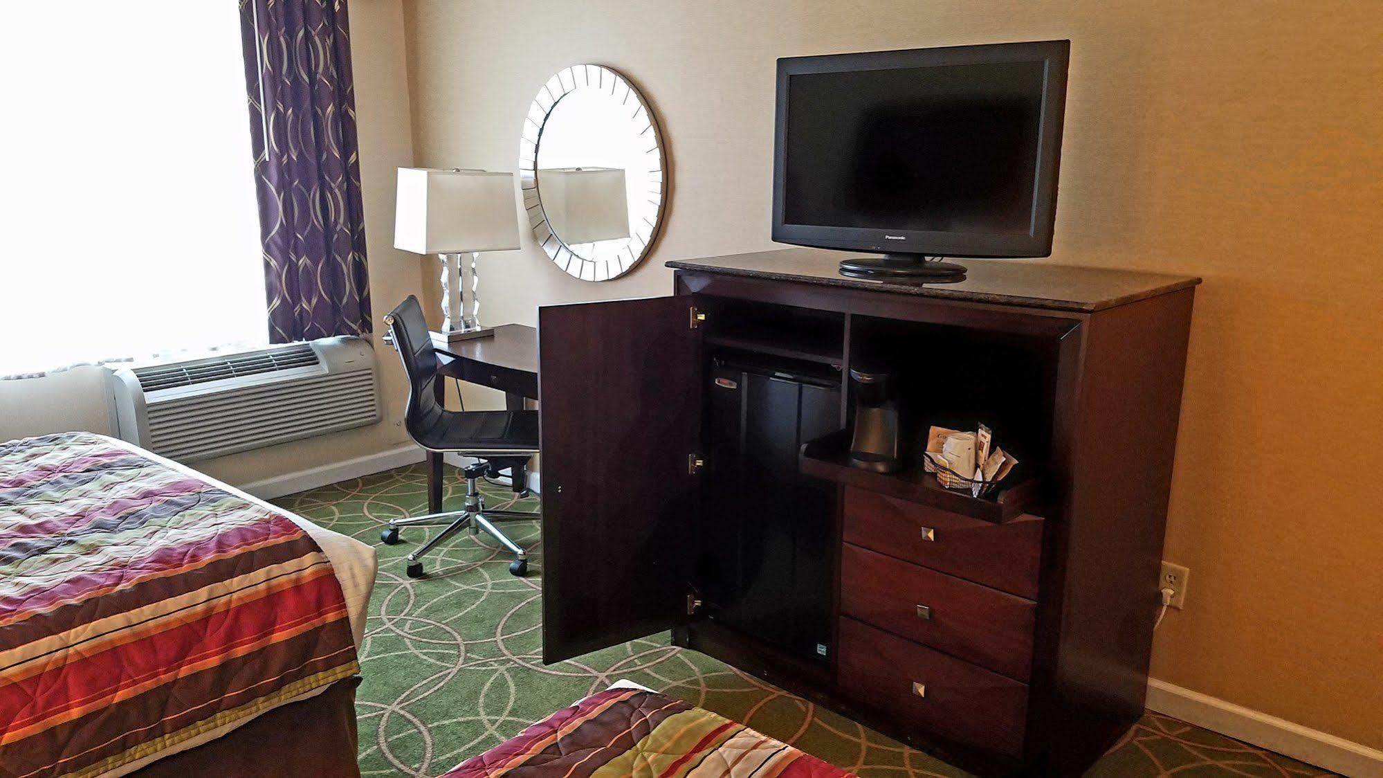 Days Inn By Wyndham Penn State State College Dış mekan fotoğraf